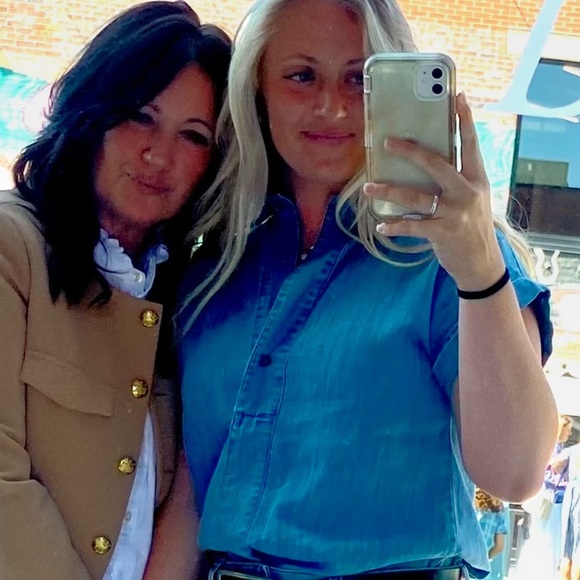 Meet your Posher, Madyson and Momma 🌴🌾🌸 - Picture 2 of 8